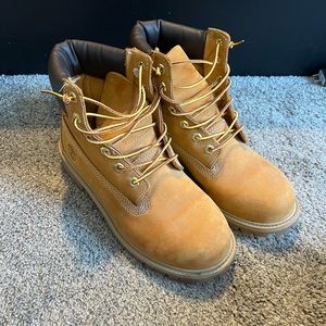 lightly worn timberlands
